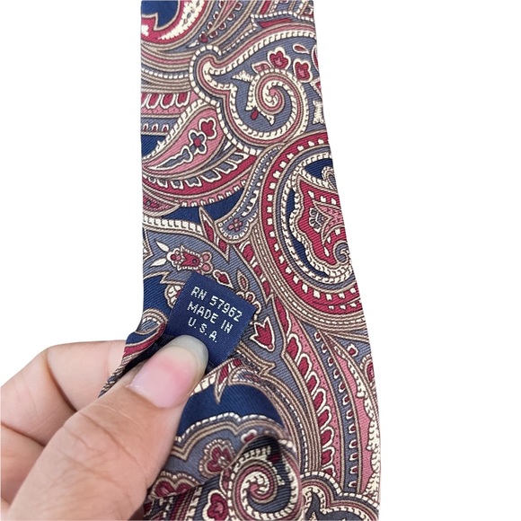 Vintage J S. A. Bank Executive Collection Silk Mens Necktie - Picture 5 of 5